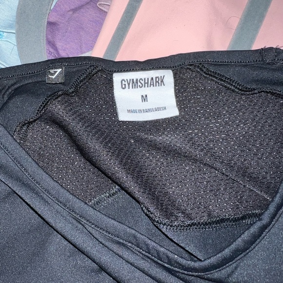 Gymshark black medium long sleeve crop top - Picture 3 of 3